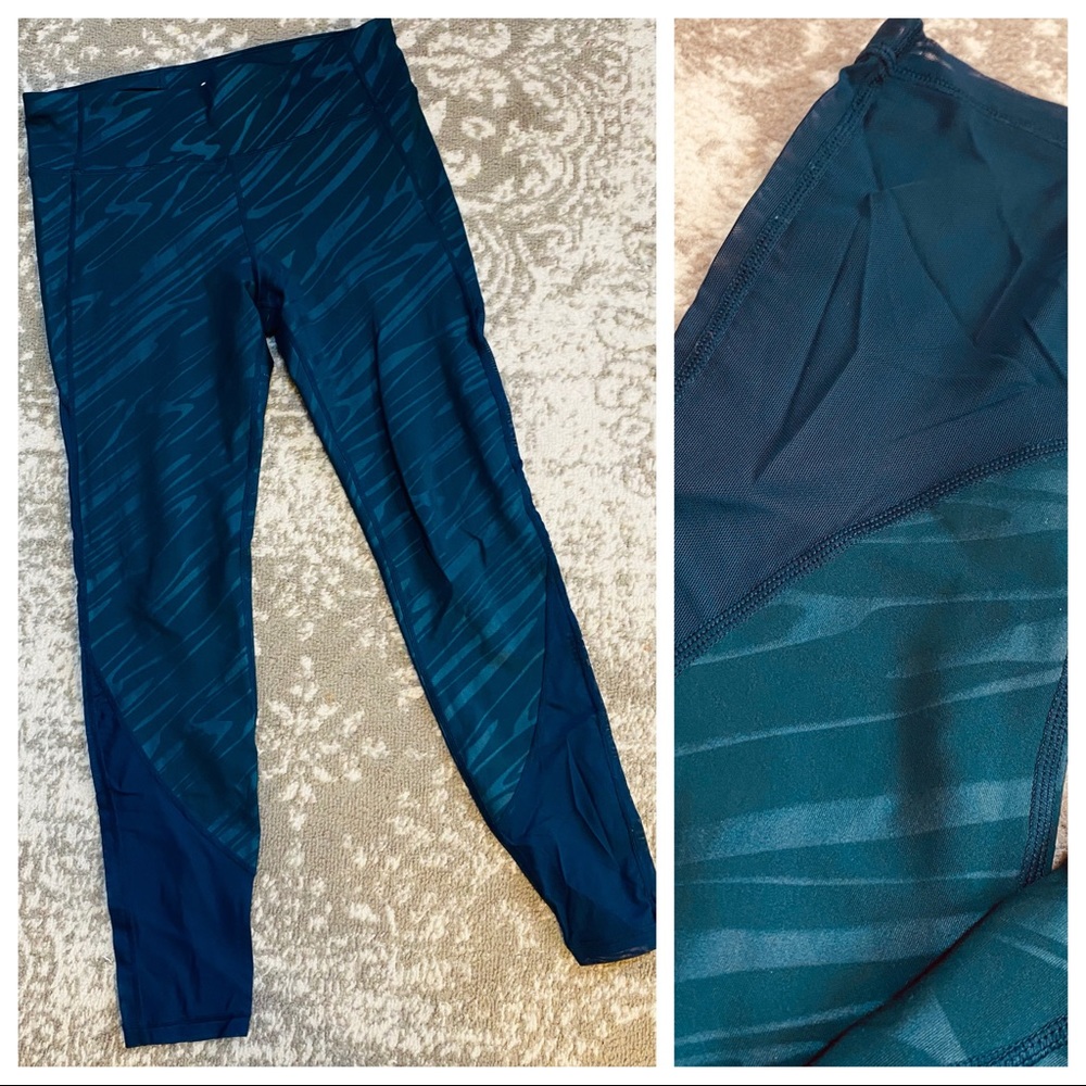 GAPFIT GFast Teal Mesh Calf Leggings Size MEDIUM